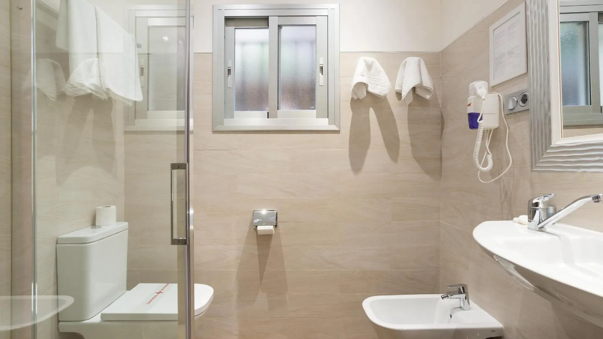 ** Hotel Bypillow California Malaga Spain